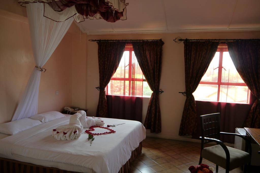 Jumuia Hotel Kisumu Buitenkant foto