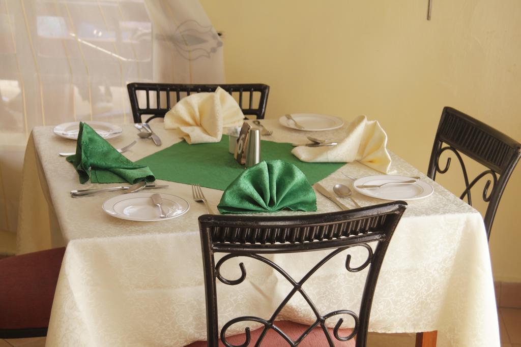 Jumuia Hotel Kisumu Buitenkant foto