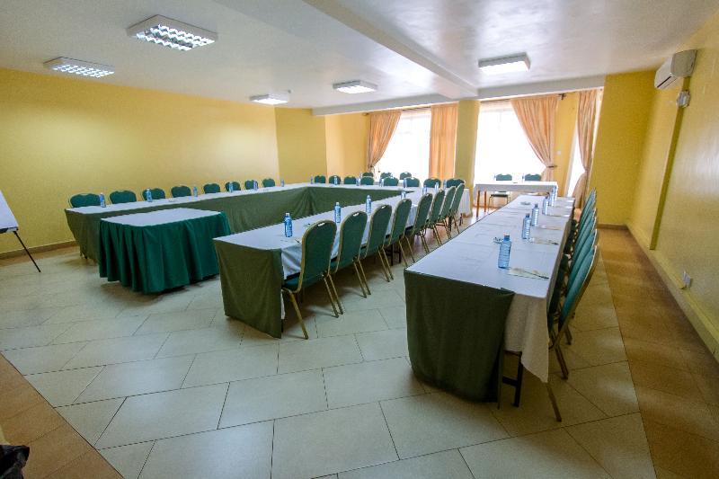 Jumuia Hotel Kisumu Buitenkant foto