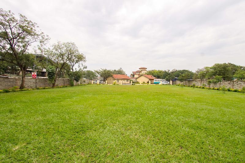 Jumuia Hotel Kisumu Buitenkant foto