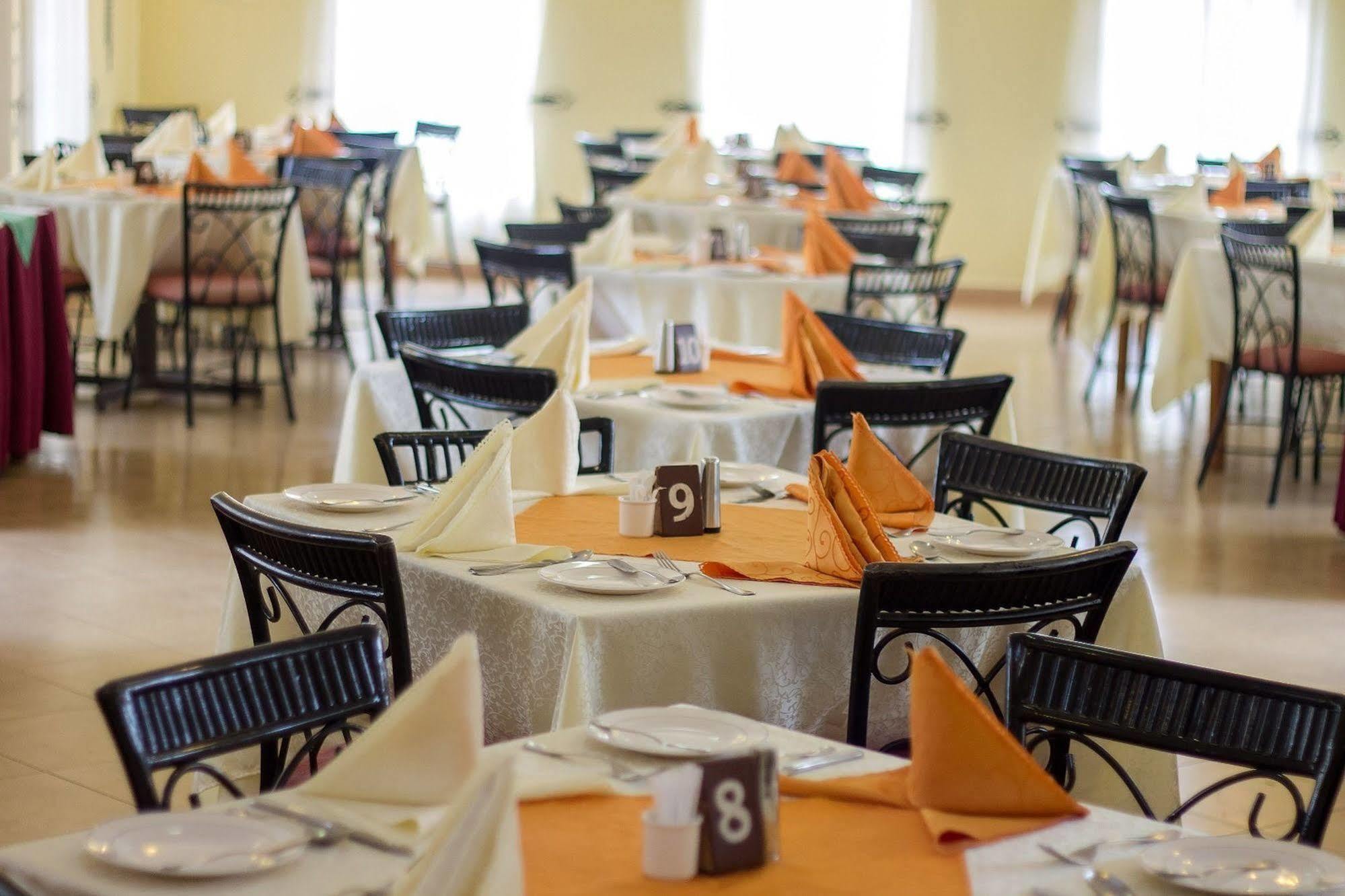 Jumuia Hotel Kisumu Buitenkant foto