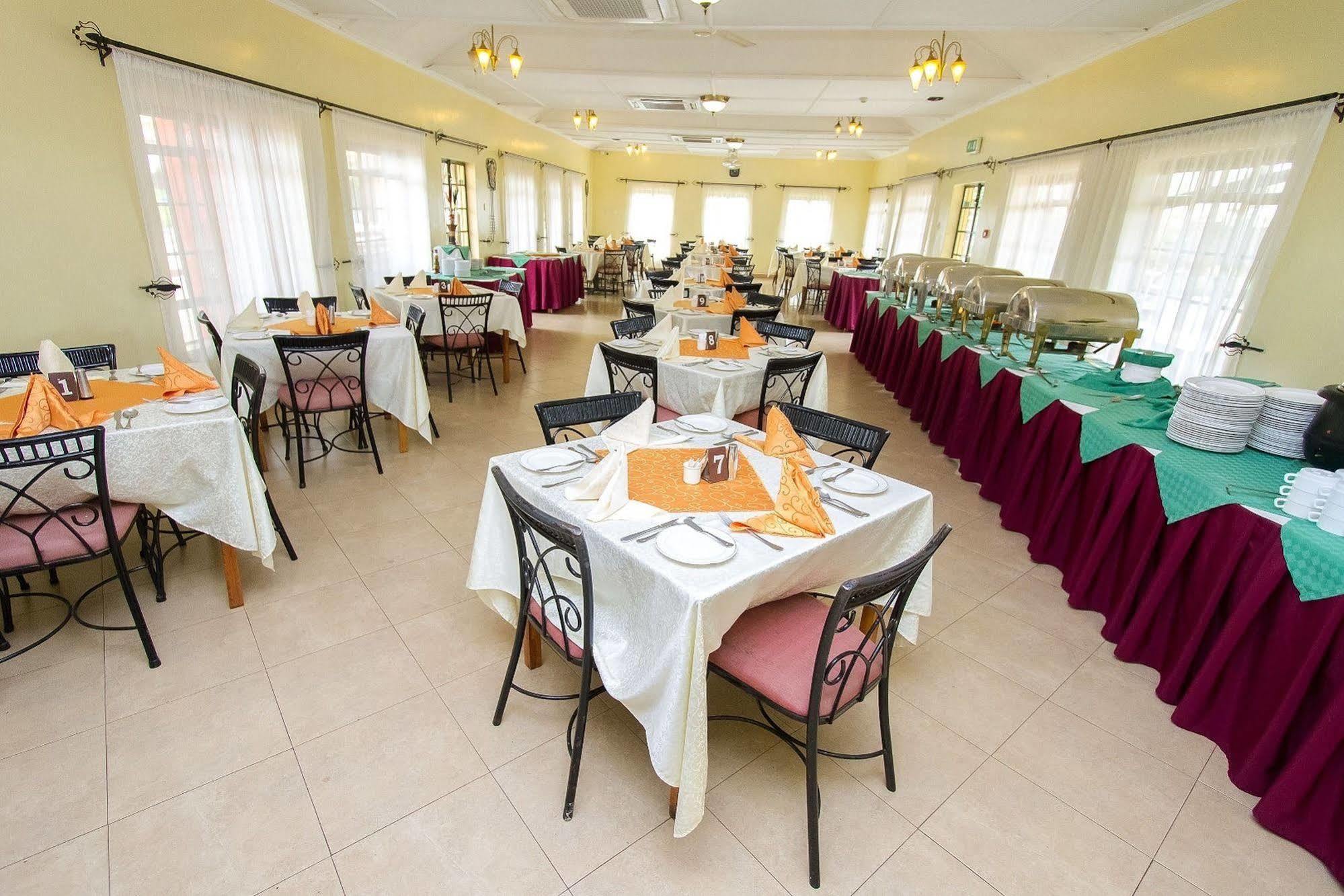 Jumuia Hotel Kisumu Buitenkant foto