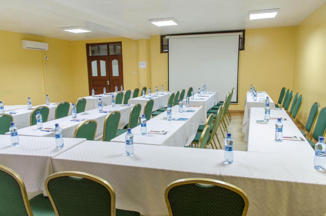 Jumuia Hotel Kisumu Buitenkant foto